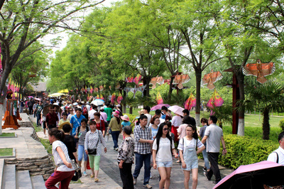 清明上河園:五一游客14.6萬人次,一月四次上央視-